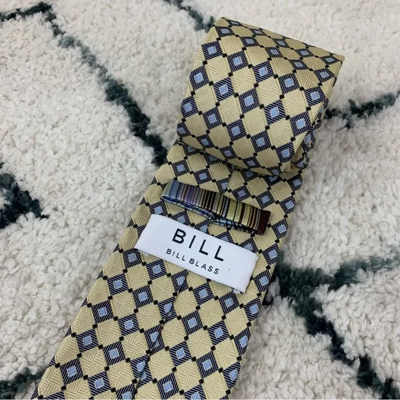 ✨5 FOR $25✨ BILL Bill Blass Gold and Black Men's Tie - Picture 4 of 7